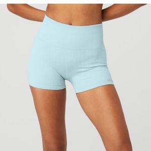 ALO YOGA biker shorts